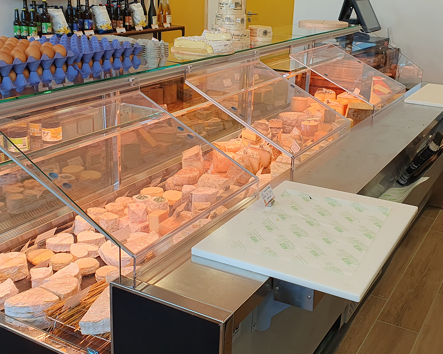 Vitrine réfrigérée Fromagerie-crèmerie - Kerfroid